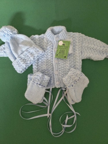 Handgestrickte baby - handgestrickte,
