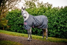 Abverkauf!!! Horseware Amigo Hero 600D Ripstop lite 0g shadow/ rose Regendecke