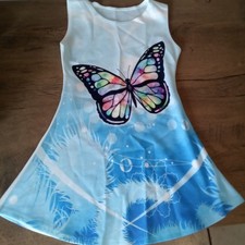 Niedliches Mädchenkleid Schmetterling Gr. 122/128 neu