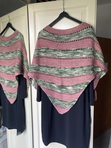 Mittelgroß handgestrickt - mittelgroß,