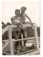 5719- Junges Paar * Strand