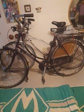 Zwei Fahrräder Zu Verkaufen