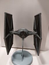 Star Wars TIE Fighter Revell Modellbausatz 1:110 gebaut.