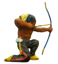 Sehr alte MASSE-FIGUR INDIANER
