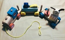 Holzeisenbahn Spielzeug aus Holz für Babies (4)