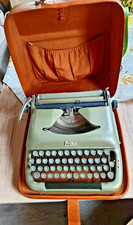 Erika Reise - Schreibmaschine mit Koffer ; Modell 10, Typewriter mechanisch
