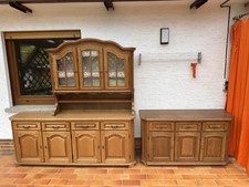 Vitrinenschrank und Sideboard rustikal