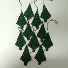 1x Tannenbaum,  gehäkelt