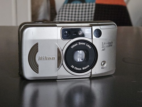 Nikon lite touch zoom 70w - 70w, af