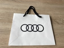 Audi Papier Tragetasche/ Tüte weiß 31 x 25 x 10 cm = 8 Liter