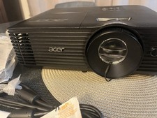 Acer X118HP DLP Projector (SVGA (800 x 600 Contrast, 3D Home Cinema / Business