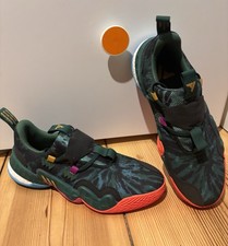 adidas Trae Young 1 Basketball