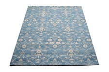 Neuer handgetufteter