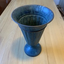 Deko Vase Pflanzgefäß Bronzefarben Gartendekoration aus Metall 27 cm hoch