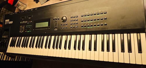 Yamaha sy99 synthesizer - yamaha,