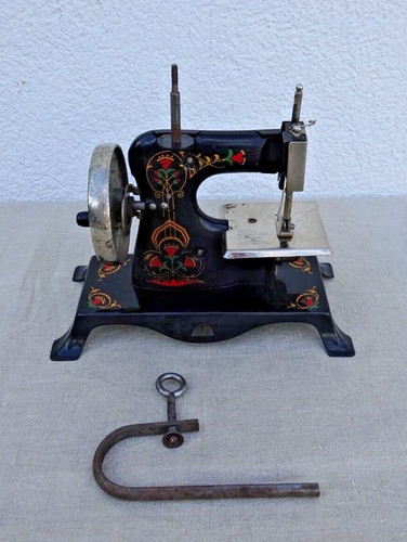 Alte nähmaschine - alte,