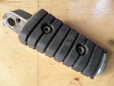 YAMAHA XV750 Virago Fußraste  Hinten links 