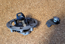 Suzuki SV 650  AV  Tankdeckel Heckschloß Sitzbankschloss mit 1 Schlüssel