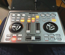 Numark Mixtrack Edge Portable Dj Controller mit Audio Interface. 