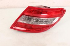 Rückleuchte Heckleuchte Rechts 2048202064 Mercedes C Klasse W204 C180 156PS