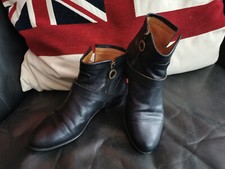 Schwarze stiefeletten von - schwarze,