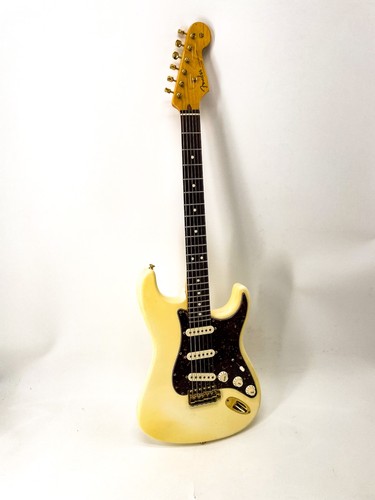 Fender fsr deluxe stratocaster - fender,