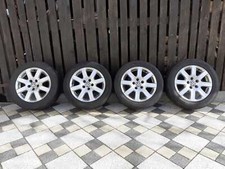 Alufelgen mit Sommerreifen