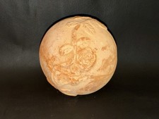 Terrakotta-Deko-Kugel mit