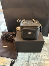 CHANEL VANITY & CHAINE  Neu