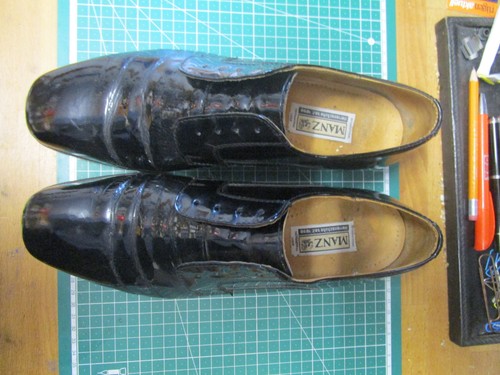 Schwarze lackschuhe von manz - lackschuhe,