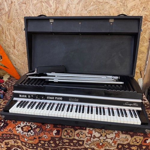 Vintage 1980 fender - vintage, rhodes