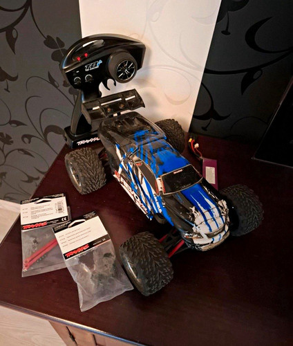 Traxxas revo4x4 10 - traxxas, e