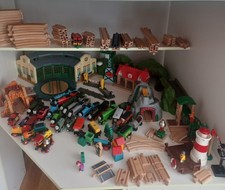  Holzeisenbahn-Sammlung Thomas und seine Freunde 