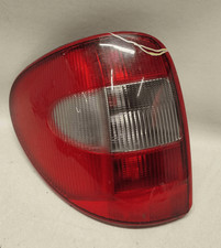 Rücklicht. Links CHRYSLER