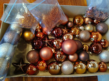 Großes Paket 50 Christbaumkugeln plus Dekoration - Engelshaar - Sterne - Glitzer