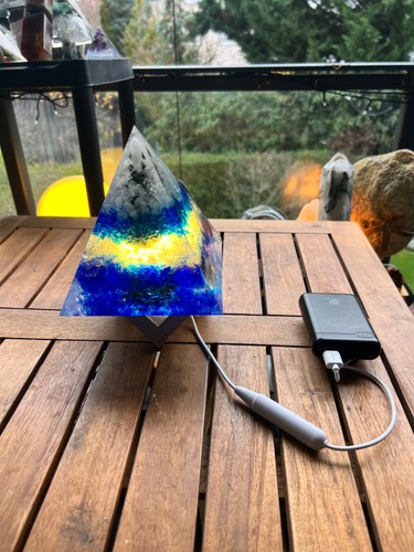 Xxl pyramiden edelstein lampe - pyramiden,