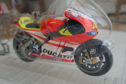 Minichamps ducati desmosedici - minichamps,