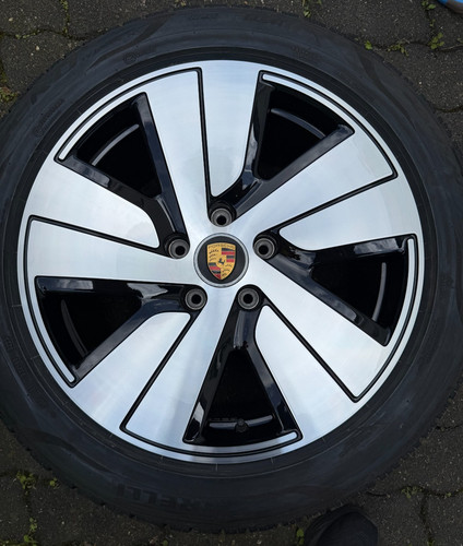 Original porsche taycan turbo - original,