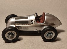 SCHUCO STUDIO 1050 Mercedes Rennwagen No.9 Blechmodell 