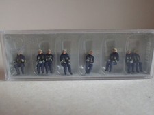 Preiser sitzend Feuerwehrmänner Einsatzkleidung Feuerwehr 10483 H0 1:87 OVP 8Fi