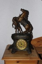 Tolle alte Kaminuhr Tischuhr Figurenuhr mechanisch ohne Schlag