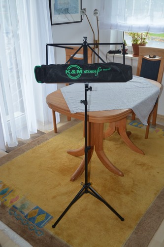 Notenständer von stands - notenständer,