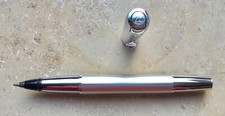 Shopretoure pelikan pura - pelikan,