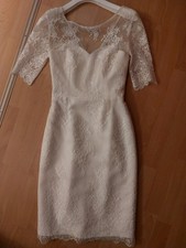 Knielanges Hochzeitskleid mit