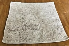 HEINE HOME Badematte Badteppich Beige dick 50x45 cm eingearbeitete Blume ?  