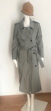 Closed Trenchcoat Style
