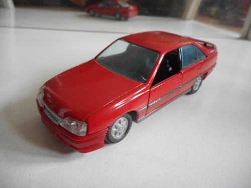 Gama opel omega 3000 red - gama,