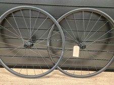 DT Swiss R470 Laufradsatz VR 12x100mm, HR 12x142mm Shimano Freilauf neu