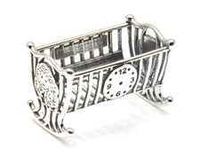 Babyutensilien zur Taufe /