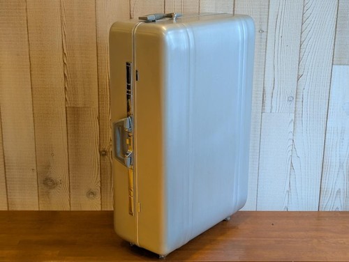 Zero halliburton blue aluminum - zero,